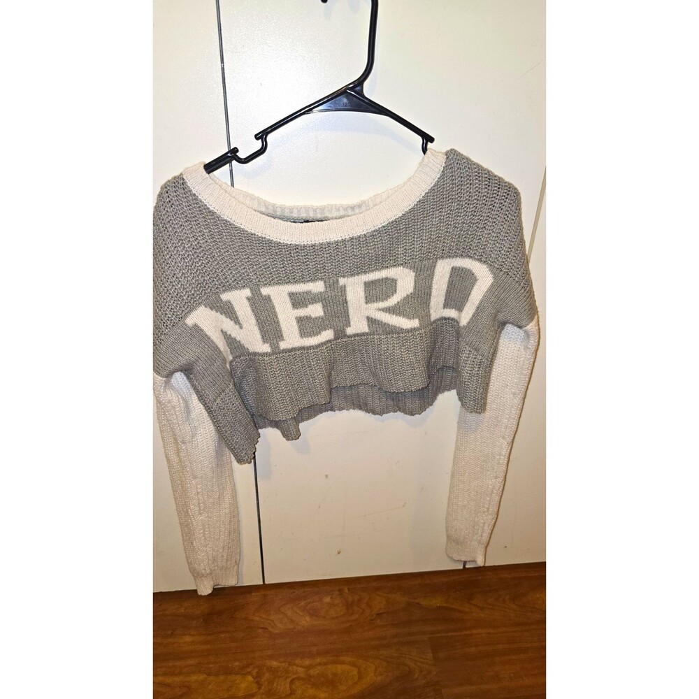 t/o Womens Gray/White "NERD" Graphic Cropped Cotton Knit Crewneck Sweater M
